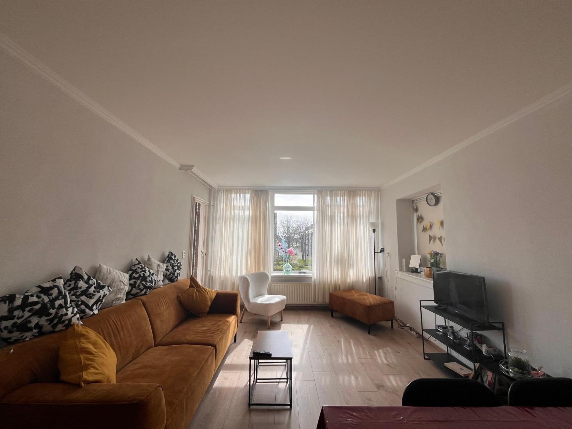 Lovely And Spacious In Appartement